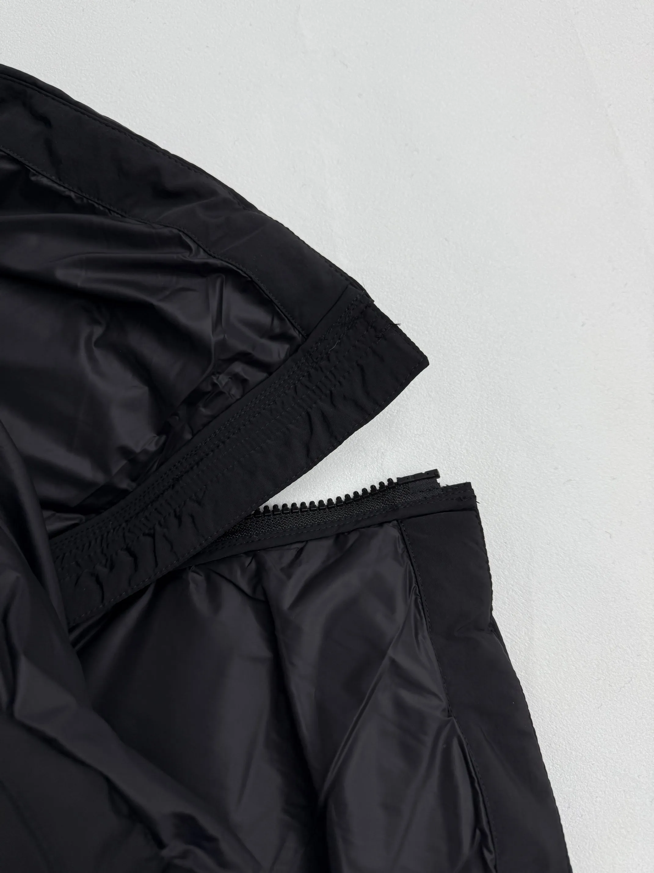 P710 Canada Goose Canada Goose Crofton Series Black Label Lightweight Down Vest S/M/L/XL